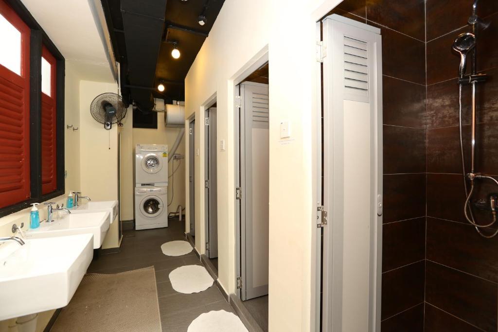Beds & Dreams Hostel Singapore